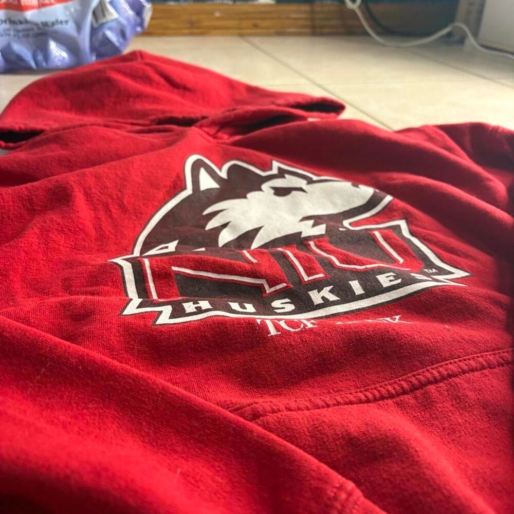 Gildan Men's Red Hoodie